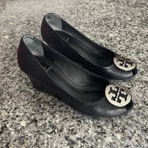 Tory Burch Sally Black Leather Peep Toe Wedge Heels 7.5